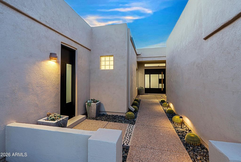 7056 E MIGHTY SAGUARO Way, Scottsdale, AZ 85266 — photo 2