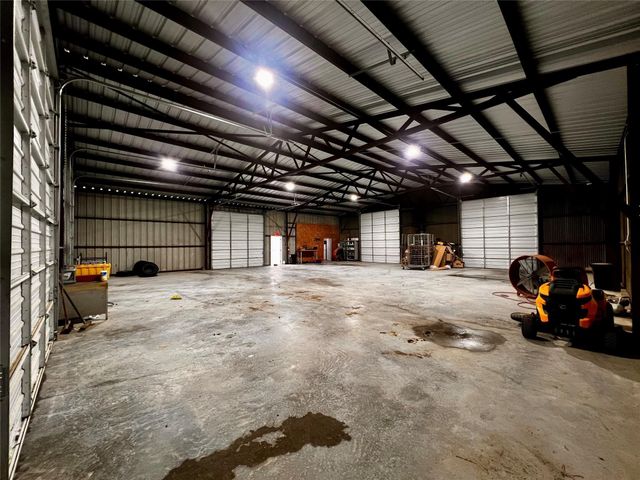 3605 NW Loop 286, Paris, TX 75460