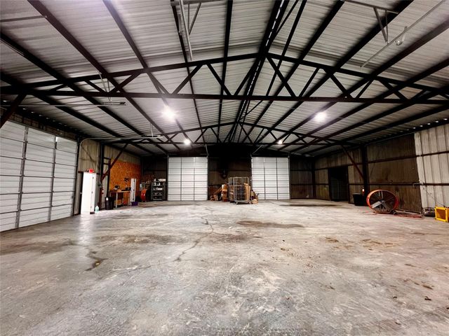 3605 NW Loop 286, Paris, TX 75460