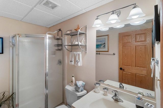 602 Wild Oak DRIVE, Manitowoc, WI 54220