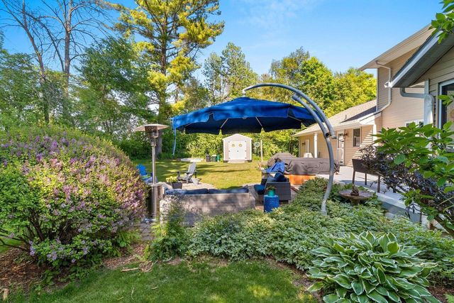 602 Wild Oak DRIVE, Manitowoc, WI 54220