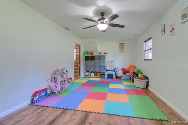 565 N Roessler Street, Monroe, MI 48162