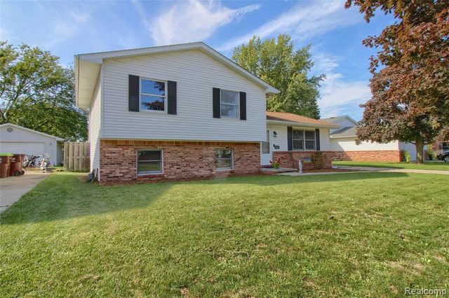 565 N Roessler Street, Monroe, MI 48162