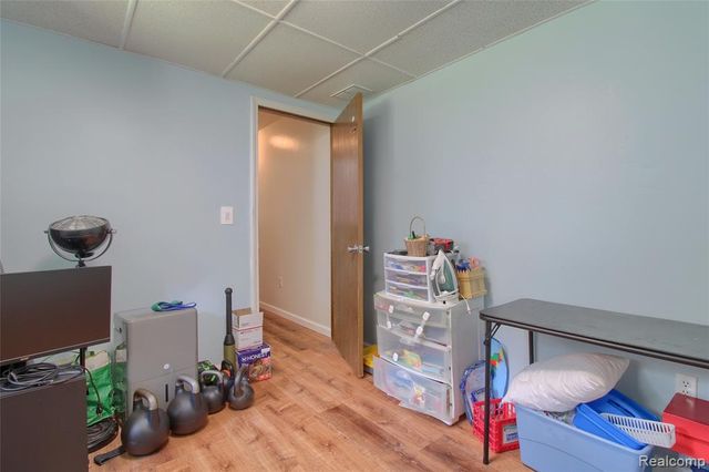 565 N Roessler Street, Monroe, MI 48162