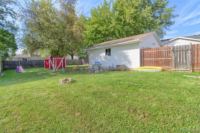 565 N Roessler Street, Monroe, MI 48162
