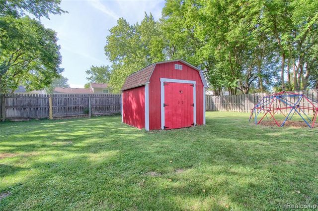 565 N Roessler Street, Monroe, MI 48162