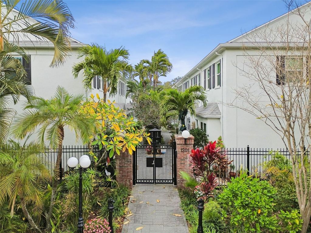 Image 1 of property listing at 1201 W HORATIO STREET F3, Tampa, FL 33606