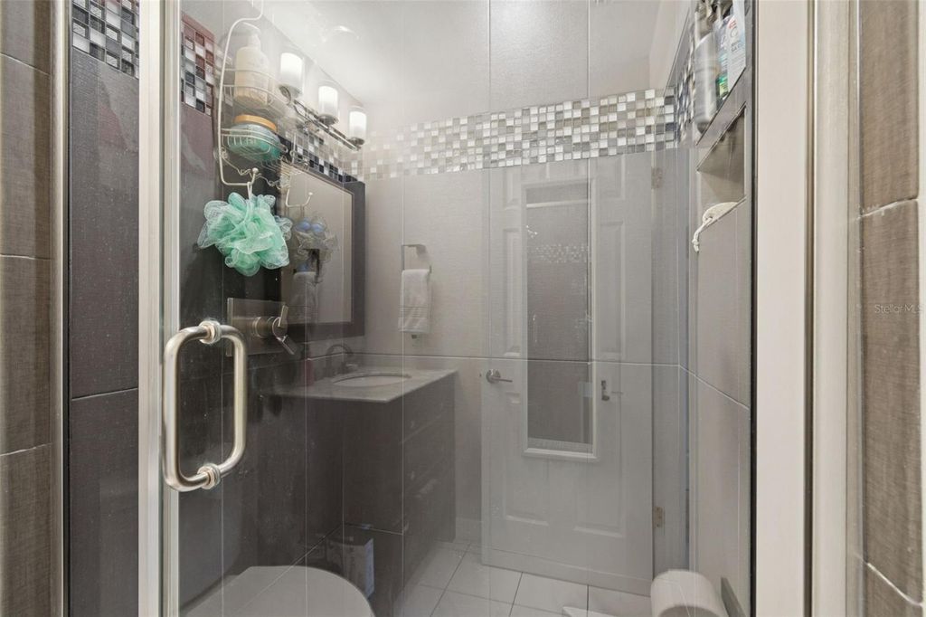 Image 33 of property listing at 1201 W HORATIO STREET F3, Tampa, FL 33606