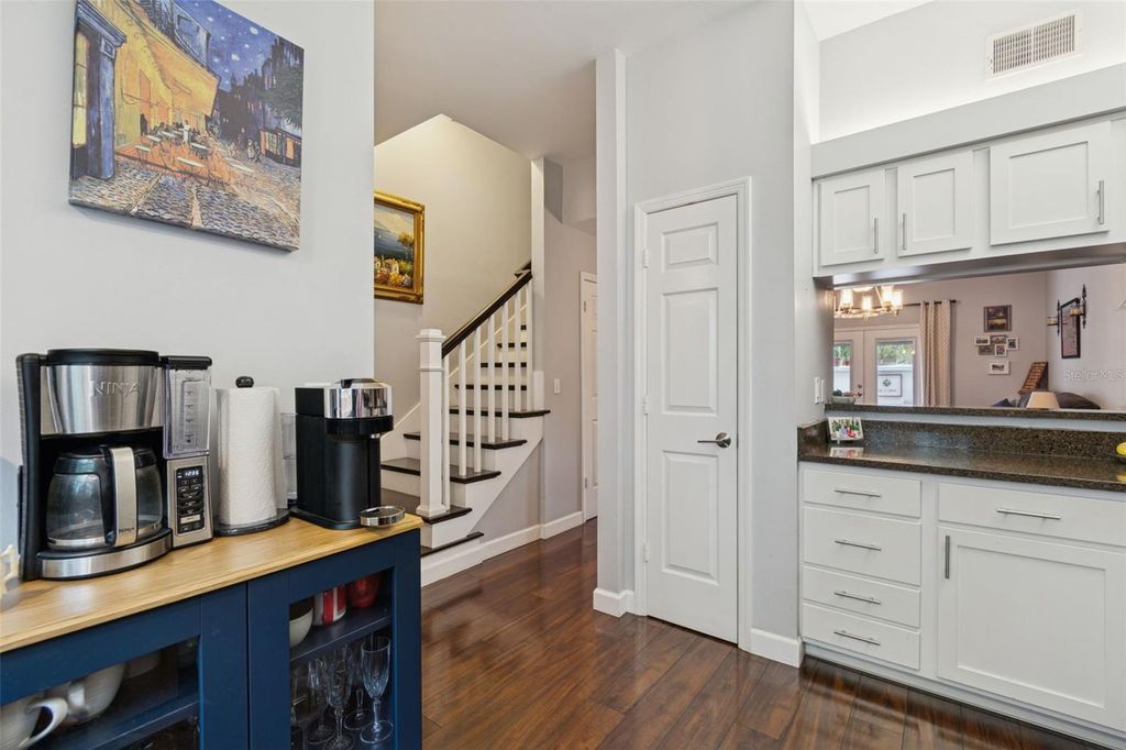 Image 9 of property listing at 1201 W HORATIO STREET F3, Tampa, FL 33606