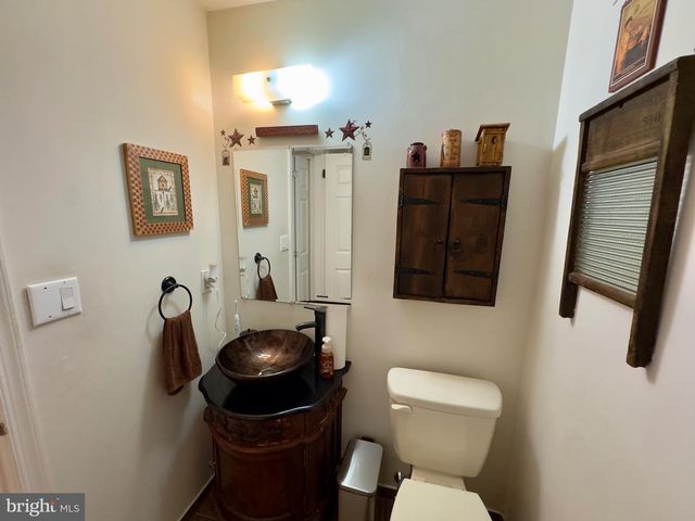 1306 SQUIRREL RD, Marlton, NJ 08053
