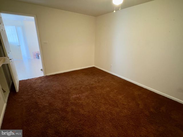 1306 SQUIRREL RD, Marlton, NJ 08053