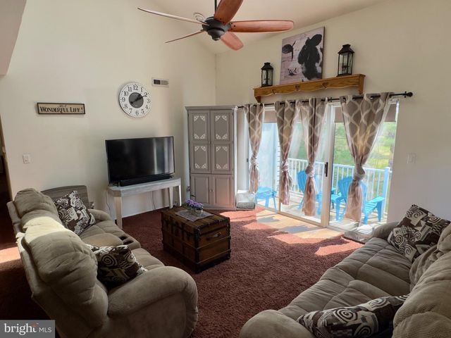 1306 SQUIRREL RD, Marlton, NJ 08053