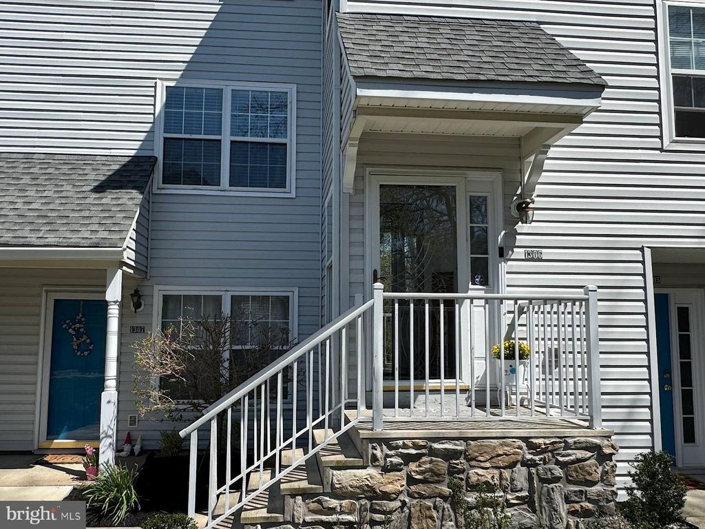 1306 SQUIRREL RD, Marlton, NJ 08053