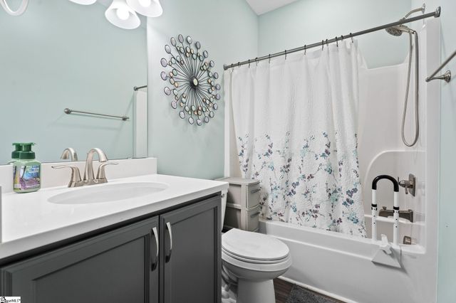 102 Indian Ridge Point, Laurens, SC 29360
