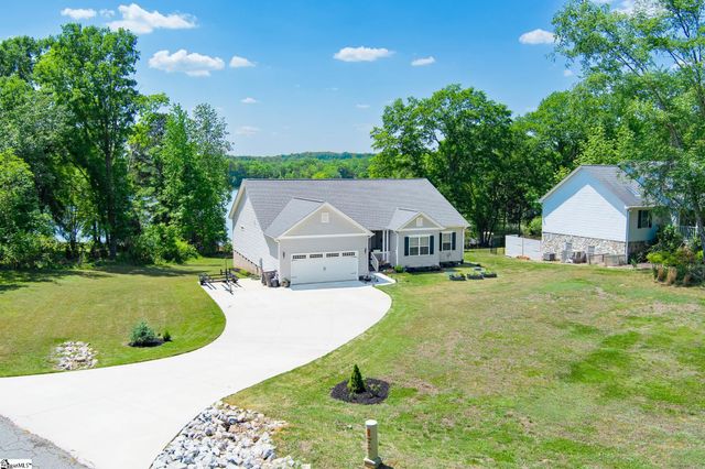102 Indian Ridge Point, Laurens, SC 29360