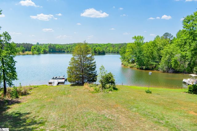 102 Indian Ridge Point, Laurens, SC 29360