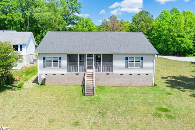 102 Indian Ridge Point, Laurens, SC 29360