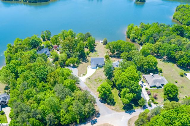 102 Indian Ridge Point, Laurens, SC 29360
