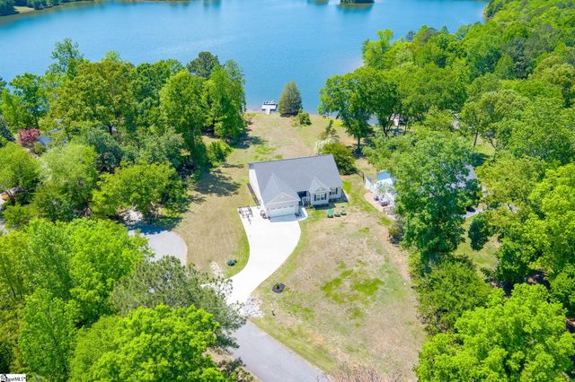 102 Indian Ridge Point, Laurens, SC 29360