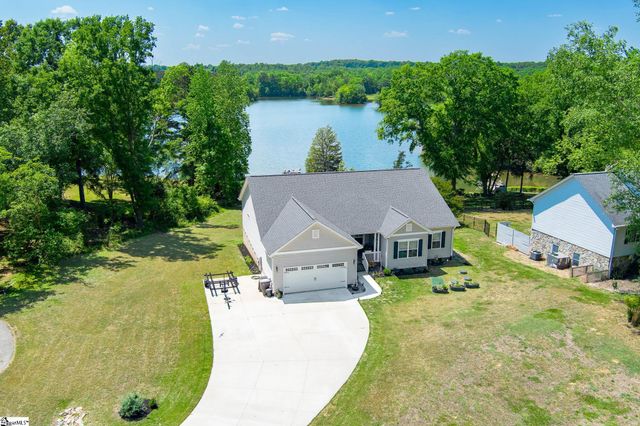 102 Indian Ridge Point, Laurens, SC 29360