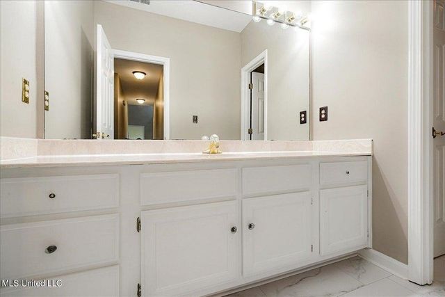 6923 SILVER CLOUD CV, Olive Branch, MS 38654