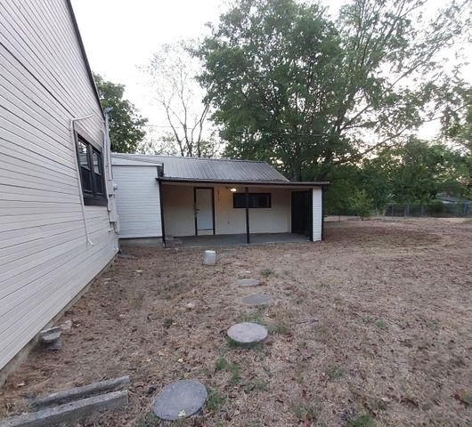 1113 Commerce Drive, Greenville, TX 75401