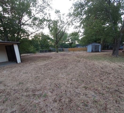 1113 Commerce Drive, Greenville, TX 75401