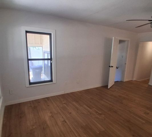 1113 Commerce Drive, Greenville, TX 75401