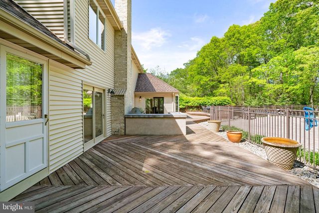 12 COUNTRY CLUB LANE, Marlboro, NJ 07746
