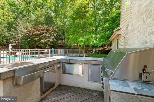 12 COUNTRY CLUB LANE, Marlboro, NJ 07746