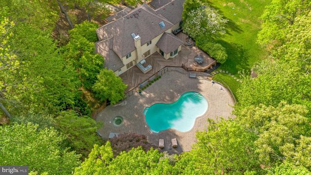 12 COUNTRY CLUB LANE, Marlboro, NJ 07746