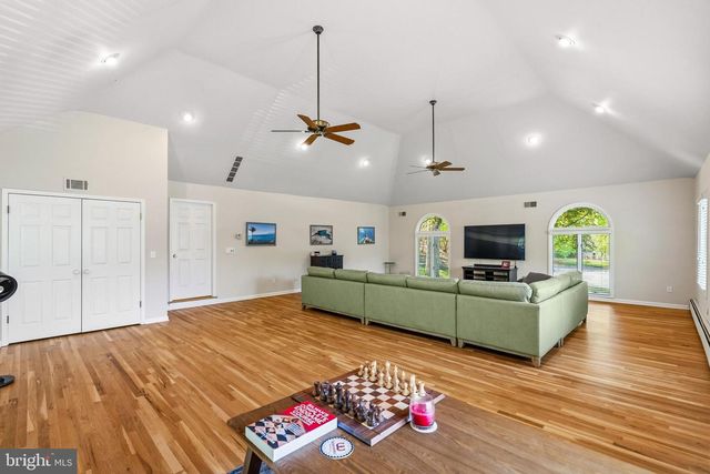 12 COUNTRY CLUB LANE, Marlboro, NJ 07746