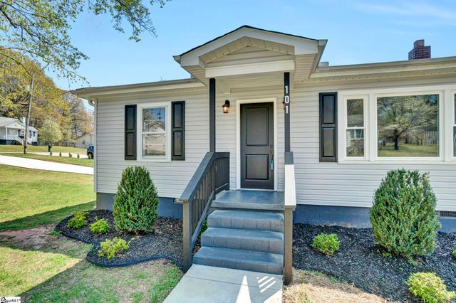 101 Mark Street, Easley, SC 29640