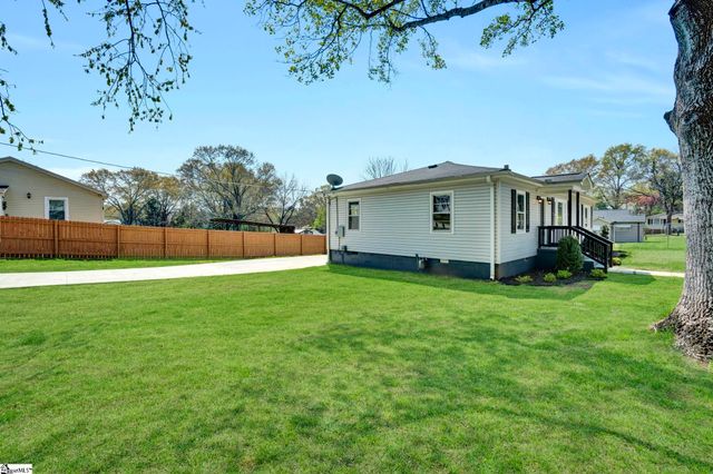 101 Mark Street, Easley, SC 29640