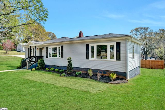 101 Mark Street, Easley, SC 29640