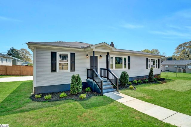 101 Mark Street, Easley, SC 29640