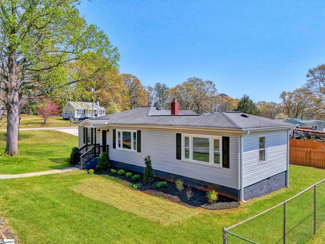 101 Mark Street, Easley, SC 29640