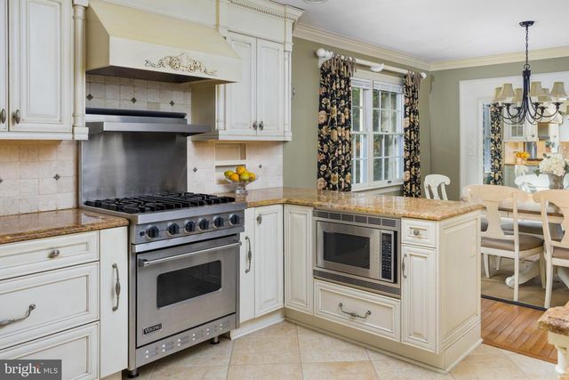 2501 SYLVAN AVE, Hamilton, NJ 08610