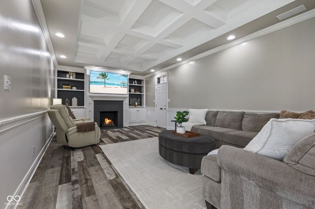 2888 Cromwell Court, Greenwood, IN 46143