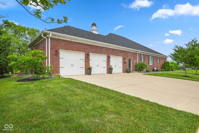 2888 Cromwell Court, Greenwood, IN 46143