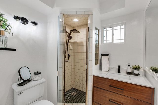 12 Yellowstone Way, Pacifica, CA 94044