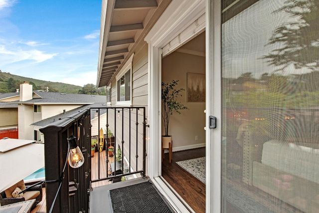 12 Yellowstone Way, Pacifica, CA 94044