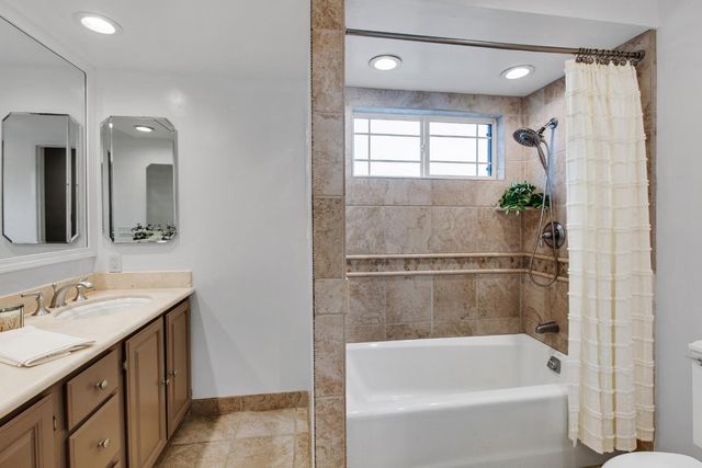 12 Yellowstone Way, Pacifica, CA 94044