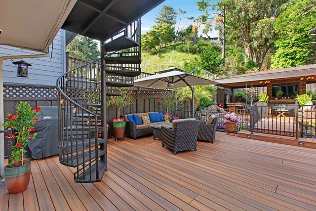 12 Yellowstone Way, Pacifica, CA 94044
