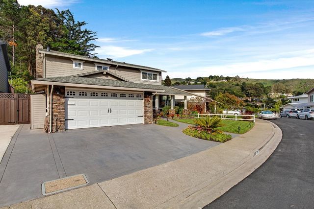 12 Yellowstone Way, Pacifica, CA 94044
