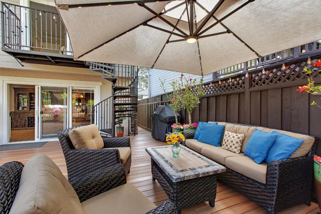 12 Yellowstone Way, Pacifica, CA 94044