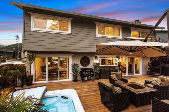12 Yellowstone Way, Pacifica, CA 94044