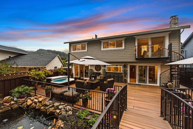 12 Yellowstone Way, Pacifica, CA 94044