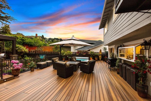 12 Yellowstone Way, Pacifica, CA 94044