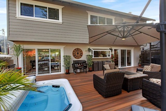 12 Yellowstone Way, Pacifica, CA 94044